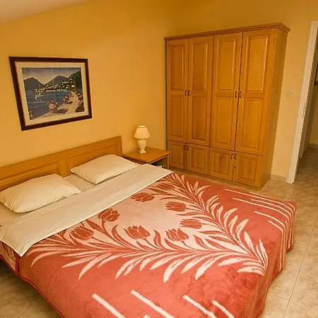 Illyrian Milna - Cin08003-cyc Milna (Brac)